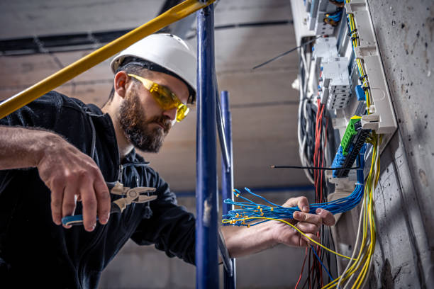 Best Local Electrician Companies  in North Royalton, OH